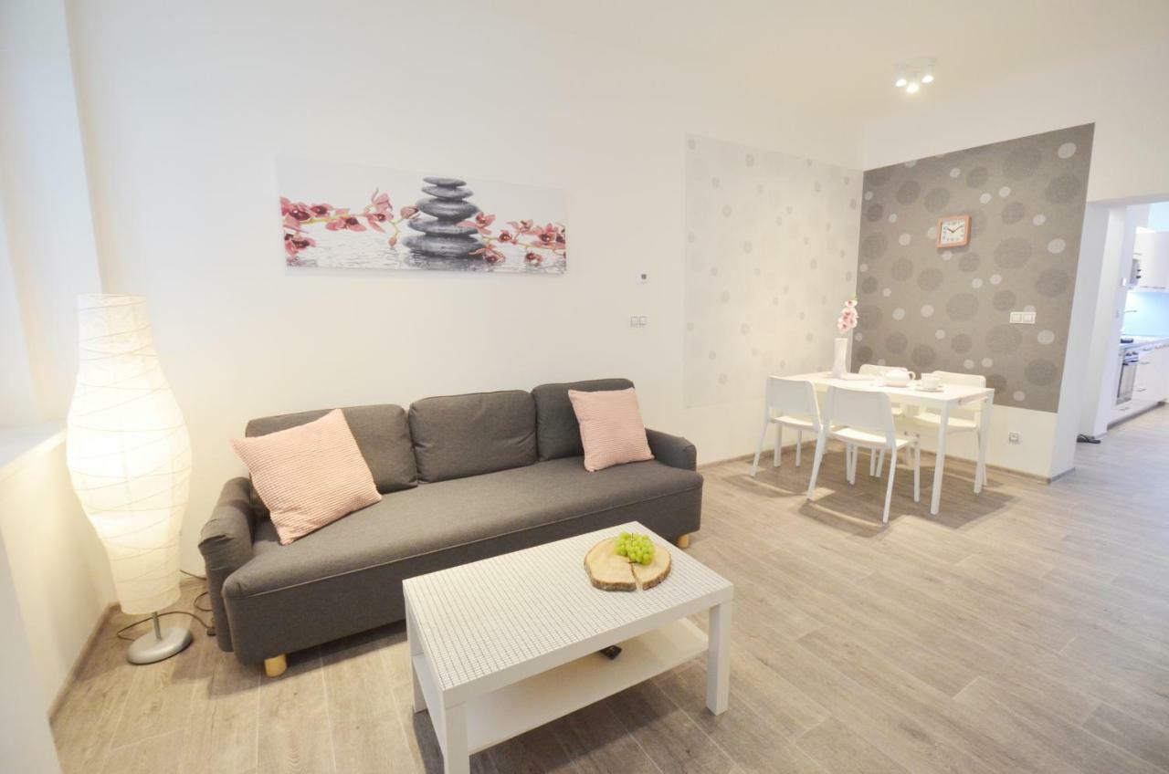 Apartmany Jizdarenska Карловы Вары Экстерьер фото